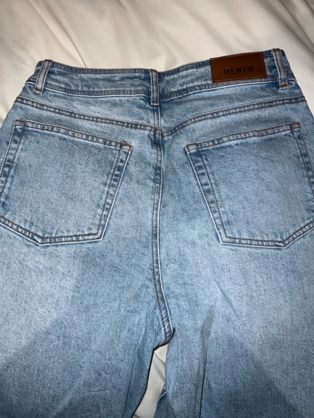 Sezane Light Wash Wide-Leg Jeans - Picture 11 of 12